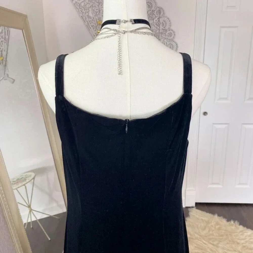 N/A elegant formal